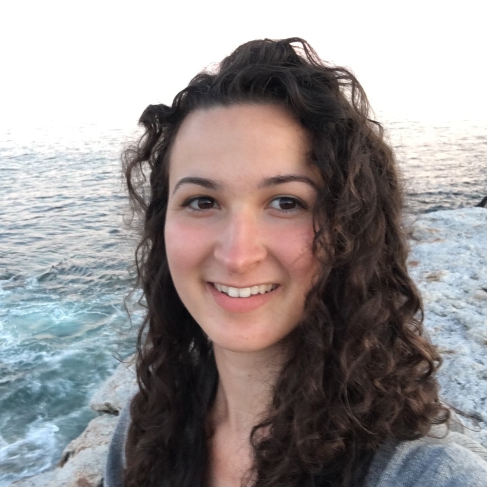 Meet your Posher, Adrienne